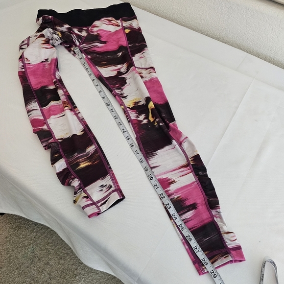 Lululemon Speed Tight IV Full-On Luxtreme Pigment Wind Rumble Print Size 6 - Picture 10 of 10